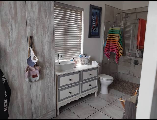 9 BEDROOM HOUSE FOR SALE IN COUNTRY CLUB